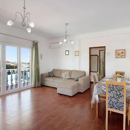 Andar De Moradia V 3 8 Pessoas Villa